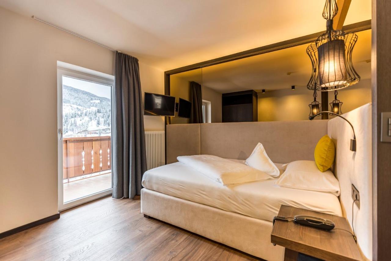 Hotel Rainell Dolomites Retreat Ortisei Pokoj fotografie