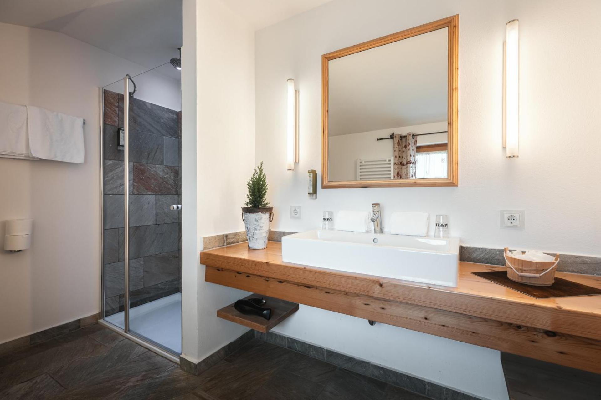 Hotel Rainell Dolomites Retreat Ortisei Pokoj fotografie